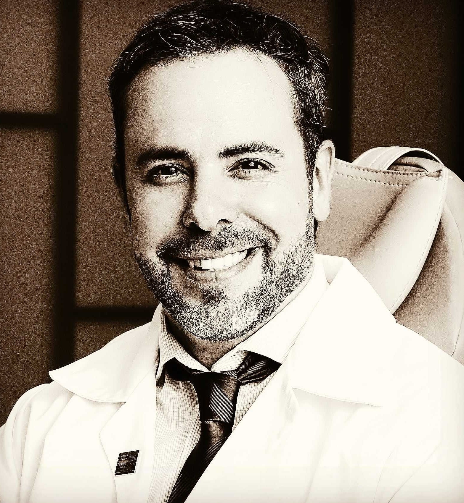 Dr. Andrés Vega M.
